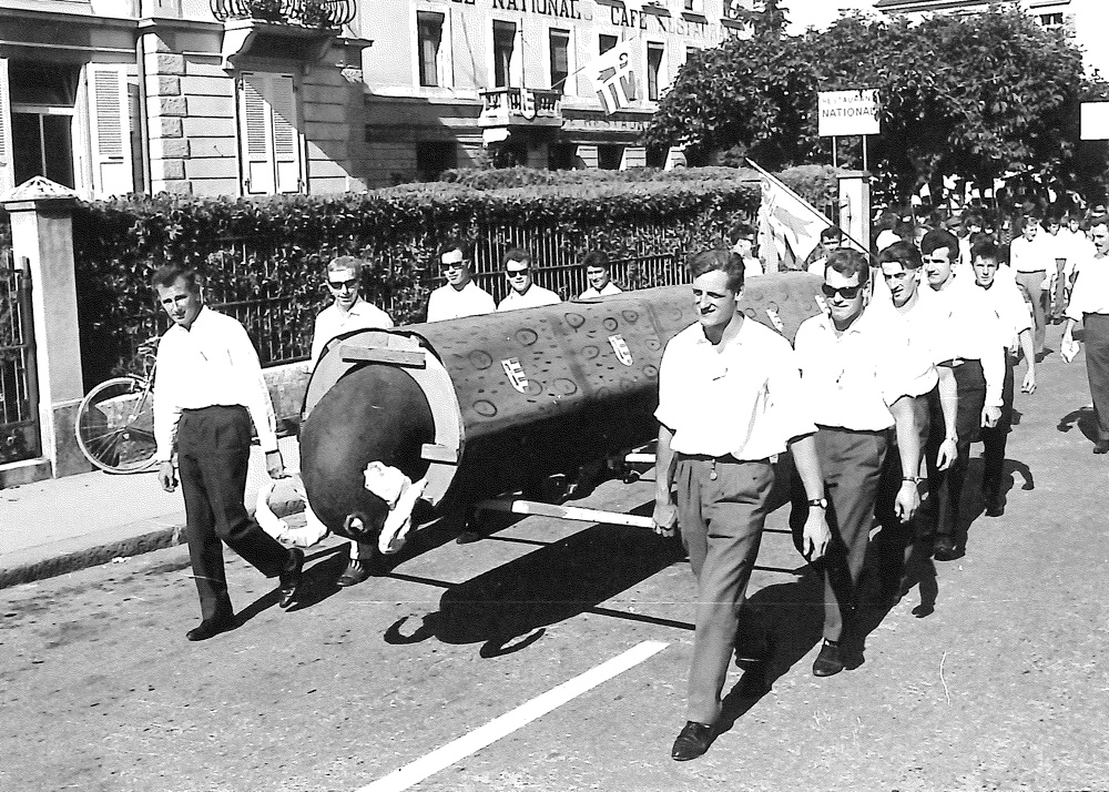 le Groupe B&eacute;lier &agrave;&nbsp; la f&ecirc;te du peuple 1962